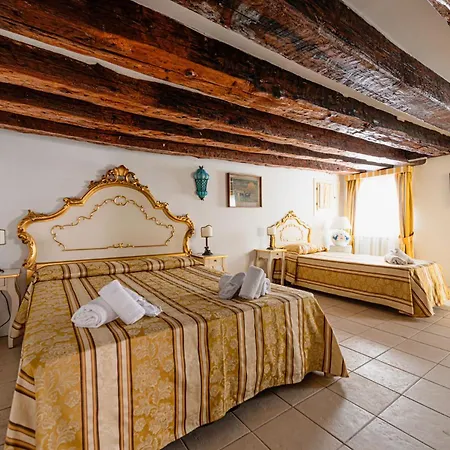 Casa Leone- Cozy And Central Accommodation In Venice Exterior photo