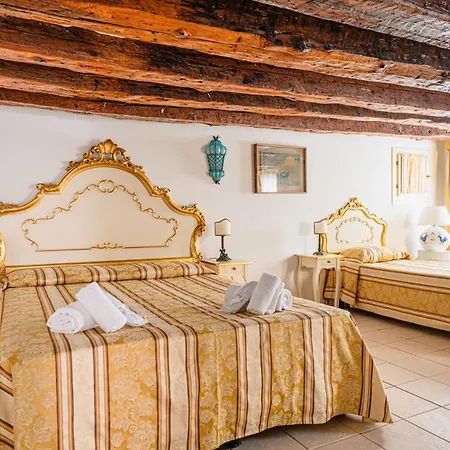 Casa Leone- Cozy And Central Accommodation In Venice Exterior photo